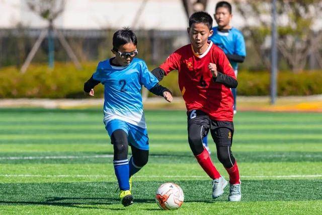 萨林杰17+20费尔德37分 深圳力克山西8连胜